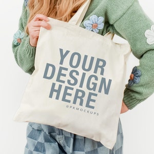 Natural Tote Mockup Canvas Tote Bag Mockup Spring aesthetic Shopping Bag Mockups Lifestyle Tote bag mock Boho Mock Reusable bag mock-up