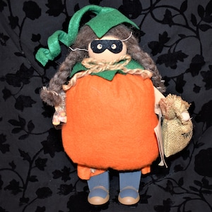 Vintage Collectible Lizzie High Wooden Folk Doll-Halloween