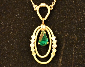 Vintage Emerald Green Stone Pendant