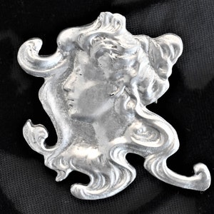 Vintage Art Nouveau Pin/Brooch