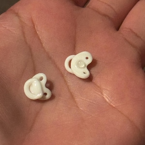 Miniature Pacifier: For 3-Inch Dolls