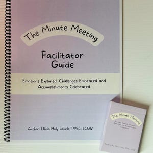 The Minute Meeting Facilitator Guide & Card Deck Bundle: moeiteloos, effectief inchecken.