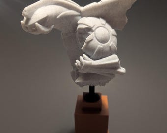 Estatua del antiguo monstruo espacial
