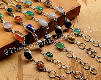 Pulsera ajustable con cabujones de piedras preciosas hecha a mano y chapada en plata.