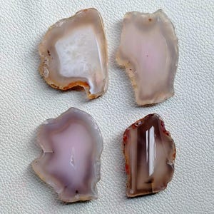 Achat-Scheibe Druzy Edelstein, Weiß mit einem Band versehene Achat-Scheibe, mit einem Band versehene Achat-Kristallscheibe, Geode polierte Achat-Platten für Wire wrap Schmuck Stein
