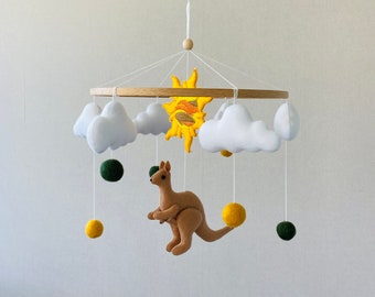 Minimalist mobile for nursery,  realistic felt animals on baby boy room, tropical ceiling mobile, Crib mobile, newborn girl gift, mobile bb,