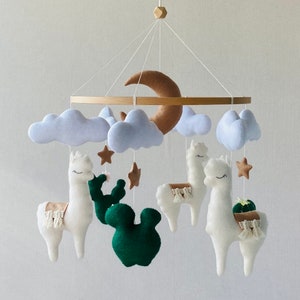 Lama mobiel, wieg vilt mobiel, kwekerij alpaca mobiel, baby mobiele jongen, boho kwekerij, baby mobiel meisje, baby douche cadeau, pasgeboren cadeau