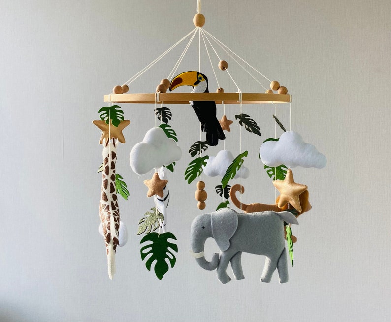 Baby safari mobile, nursery crib mobile, Africa realistic animals, Baby mobile girl, monstera mobile, unisex mobile, newborn shower gift. zdjęcie 1