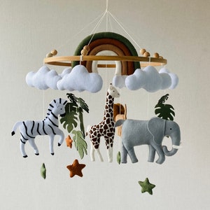 Mobile Safari pour chambre d'enfant avec arc-en-ciel, animaux réalistes en feutre lion, girafe, zèbre, éléphant, mobile pour berceau, mobile pour plafond, cadeau pour nouveau-né. image 7