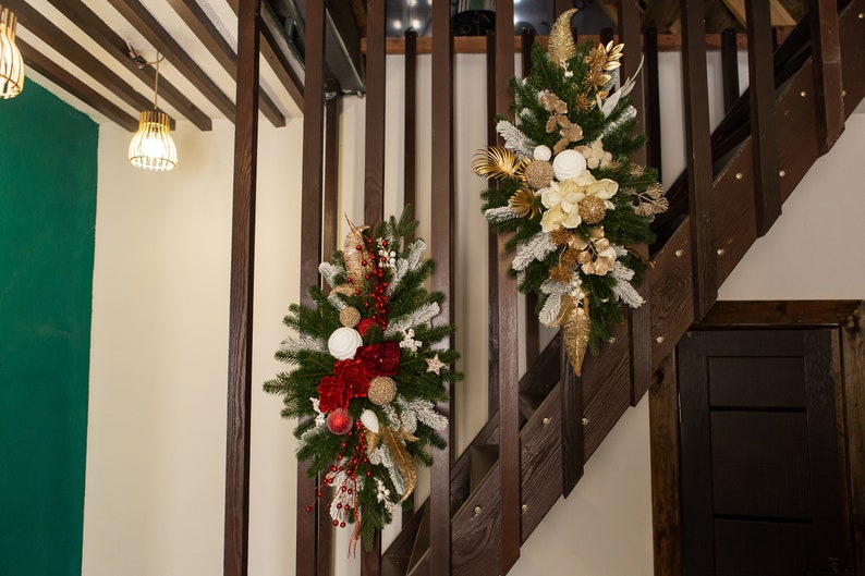 Christmas Swag for Stairs, red Christmas composition on the stairs, Vertical Swags, Christmas for mantel, stairway garland, Christmas decor zdjęcie 1