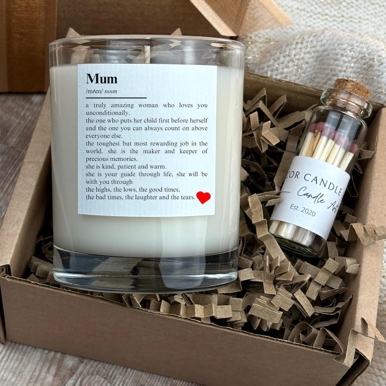 Vela personalizada con la frase "Mamá" para el Día de la Madre imagen 1