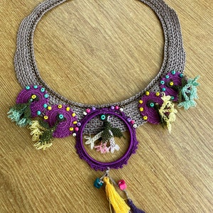 Crochet necklace