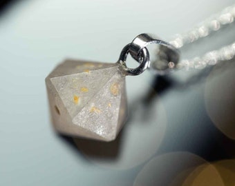 Beta Quarz Anhänger mit 925er Silberkette / Waldesleuchten / Kristallschmuck Edelstein natürlicher Kristall Hochquarz