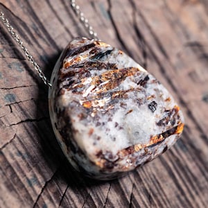 Ciondolo in astrofillite con catena in argento 925 / ciondolo per collana, luci della foresta, pietra naturale, cristallo curativo, meditazione 56a