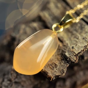 Opale di fuoco puro con occhiello in argento placcato oro e catena in argento 925 placcato oro / catena di collane / luci della foresta / opale raro / prezioso / 491