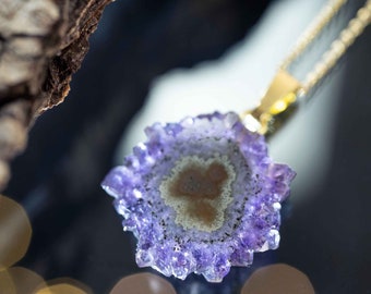 Intense amethyst stalactite cross section with gold-plated 925 silver chain / forest lights / gemstone