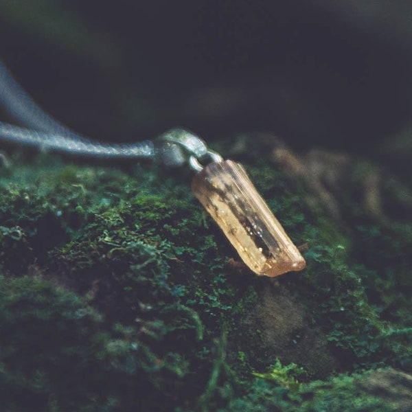 Topacio de oro con cadena de plata 925 / luces del bosque joyería natural / joyería de cristal espiritual de piedra cruda topacio precioso topacio imperial amarillo