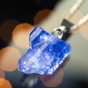 Tanzanite con catena in argento 925 / luci della foresta gioielli naturali / affermazioni spirituali in pietra burattata / 561