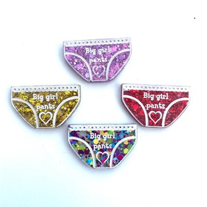 Insigne de pantalon grande fille : broche en résine faite main, porte-clés ou aide-mémoire