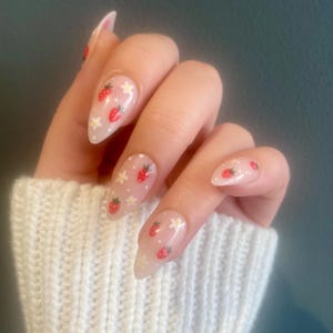 Strawberry Flowers Press On Gel Nails | Spring Summer Nails | Reusable