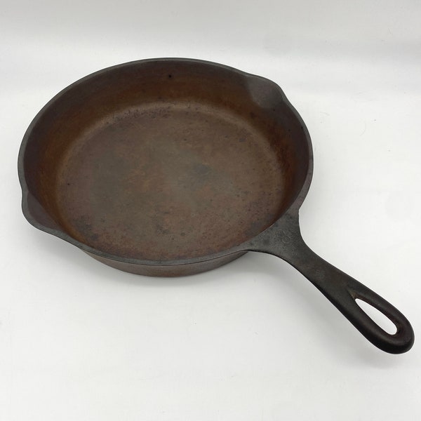 Vintage Wagner Ware Sidney No. 8 1058L 10" Cast Iron Skillet