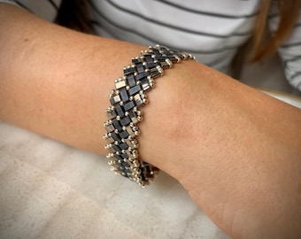 Half a Tila/SuperDuo Beaded Bracelet Tutorial