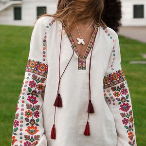 NEW! Modern Ukrainian vyshyvanka, linen blouse, summer blouse for her, Ukrainian embroidery, cross stitch pattern, soft beige blouse