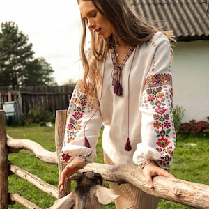 Modern Ukrainian vyshyvanka, linen blouse, summer blouse for her, Ukrainian embroidery, cross stitch pattern, soft beige blouse, breathable image 3