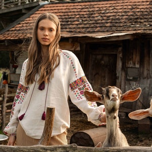 Modern Ukrainian vyshyvanka, linen blouse, summer blouse for her, Ukrainian embroidery, cross stitch pattern, soft beige blouse, breathable image 4