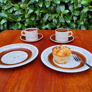 Gefle FONTANA Set of 2 Trio-set (cup, saucer, plate). Designed  by Berit Ternell in the 70s. The decor was in production from 1973-1979.