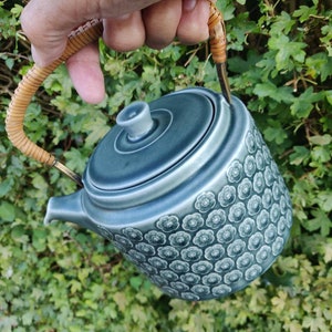 Quistgaard AZUR - Teapot - Denmark  - marked with "KRONJYDEN" stamp - Jens H Quistgaard 1960es