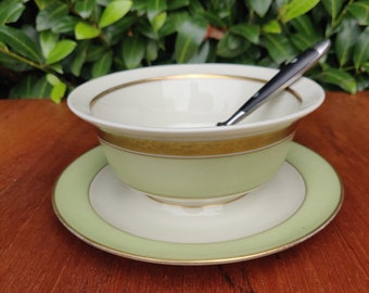 Royal Copenhagen DAGMAR vintage Sauce Bowl, Royal Crown, Vert sauge pâle avec or. Danemark Premium première classe