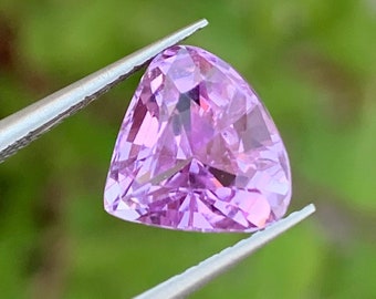 Natural Deep Pink Kunzite  Perfect Cut Trillion Shape For Jewellery Making 4.50 Carats Loose Pink Kunzite