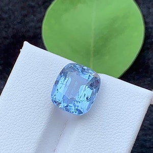 Santa Maria Aquamarine Gemstone: 6.10 Carat Cushion Cut Beryl