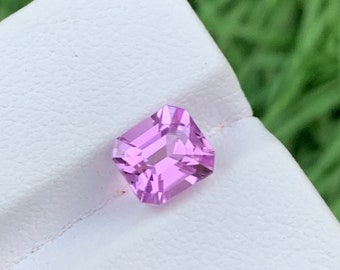 Deep  Pink Kunzite Loose Gemstone , Step Cut Kunzite , Fine Cut For Jewellery , Kunzite October Birthstone , 2.65 Carats
