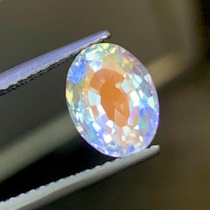 Losse edelsteen regenboogmaansteen: ovaal, 2,10 karaat