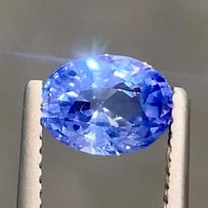 Zafiro azul aciano sin calentar certificado: piedra preciosa de talla cojín de 1,80 quilates