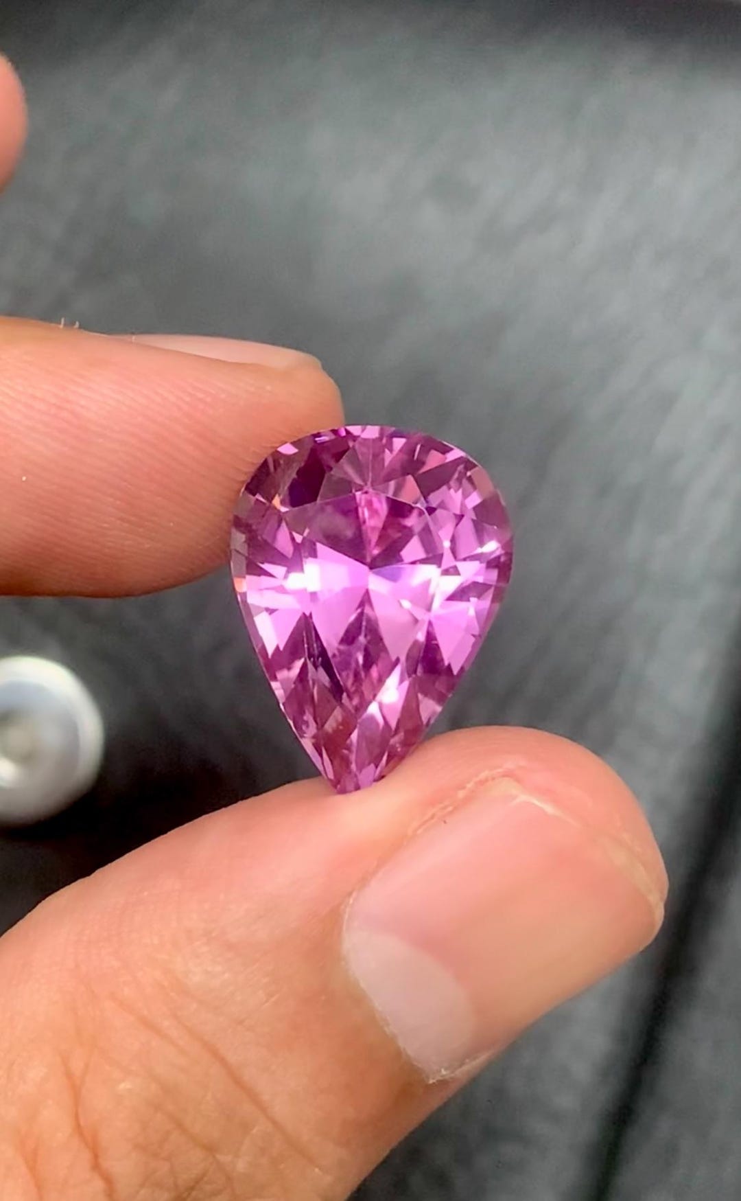 20カラットのペアカットピンククンツァイト宝石：10月の誕生石 - Etsy 日本