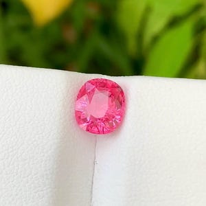 Certified Neon Pink Mahenge Spinel Gemstone: 2.09 CT Cushion Cut image 5