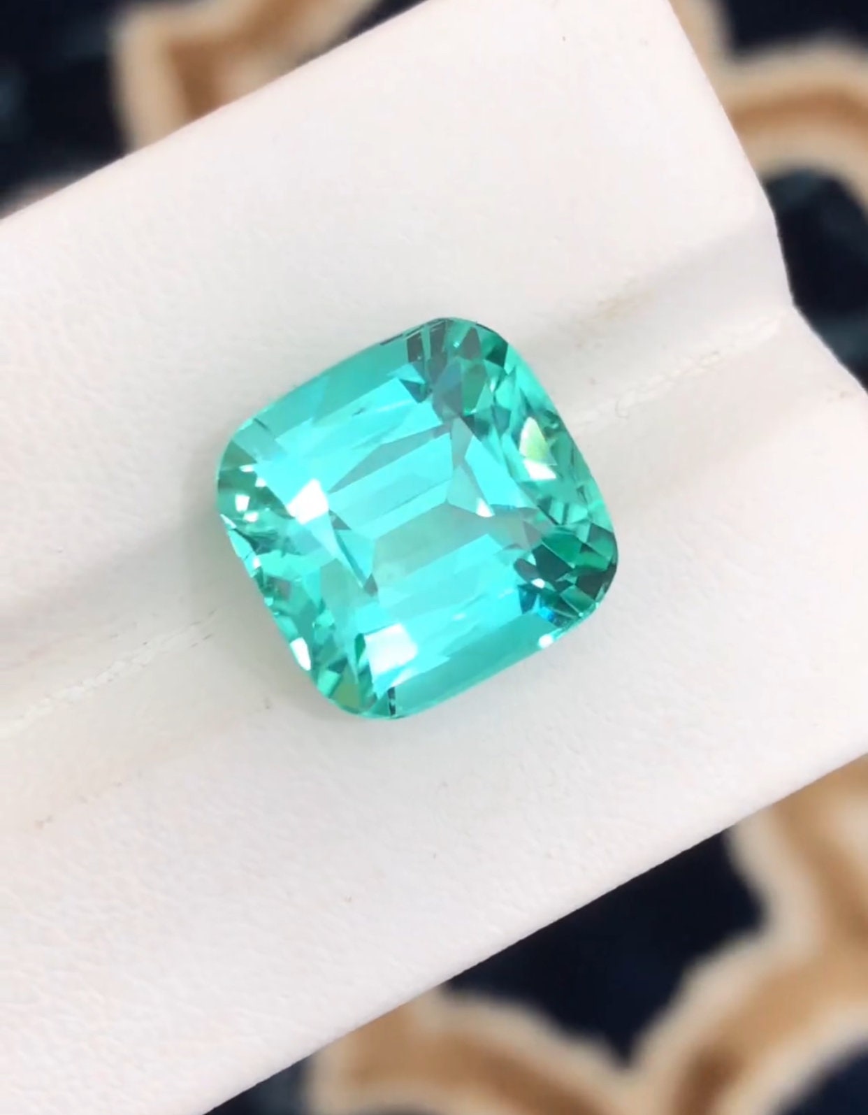 ラグーントルマリン宝石：17カラットクッションカット、アフガニスタン