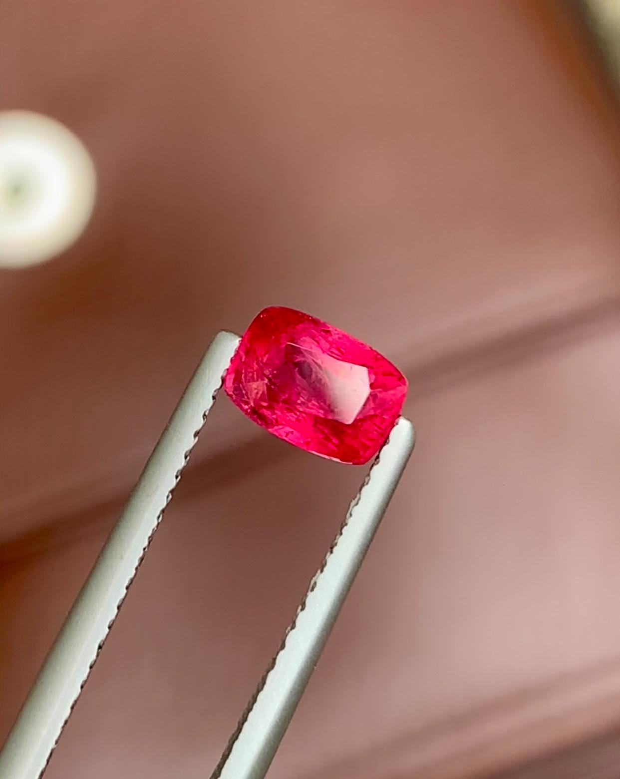 Rubis Traité Rouge/rose De Madagascar - 0,78 Carat - Pierre Précieuse Chauffée