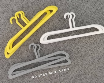 Set of 3 miniatures clothes hangers, 1:6th scale, miniatures furniture and accessories