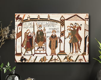 Pode incluir: Uma impressão de arte retangular com uma reprodução da Tapeçaria de Bayeux, retratando um rei sentado num trono com o texto latino HIC RESIDET HAROLD REX ANGLORUM e STIGANT ARCHIEPS, em tons terrosos de castanho, bege e creme.