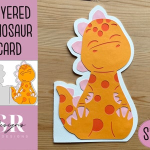 SVG: Dinosaurier Karte. Layered Dinosaurier svg. 3D Dinosaurier. Dinosaurier geschnitten Datei. Dinosaurier Karte svg. SVG. PNG.