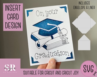 SVG: Carte d’insertion de graduation. Cricut Joy amical. Dessinez et découpez la conception de cartes. Modèle d’enveloppe inclus. Carte de graduation Cricut Joy SVG