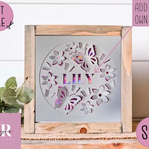 SVG: 3D personaliseerbaar bloemenvlinderframe. Voeg uw eigen naam toe. Vlinderframe. 3D-vlinderkunst. Geschikt voor diep boxframe.