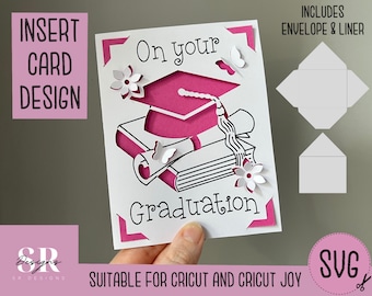 SVG: Carte d’insertion de graduation. Cricut Joy amical. Dessinez et découpez la conception de cartes. Modèle d’enveloppe inclus. Carte de graduation Cricut Joy SVG