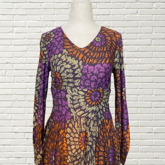 Vintage 70s Purple Mini Dress - Abstract Swirl Pr… - image 4