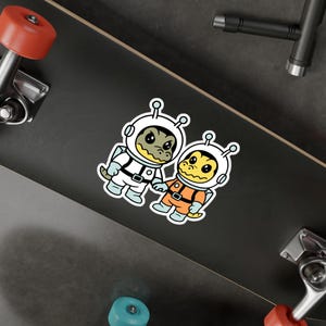 Calcomanías de vinilo con diseño de cocodrilo, caimán y astronauta. Divertidas pegatinas para portátiles, botellas de agua, fundas de teléfono y regalos para niños.