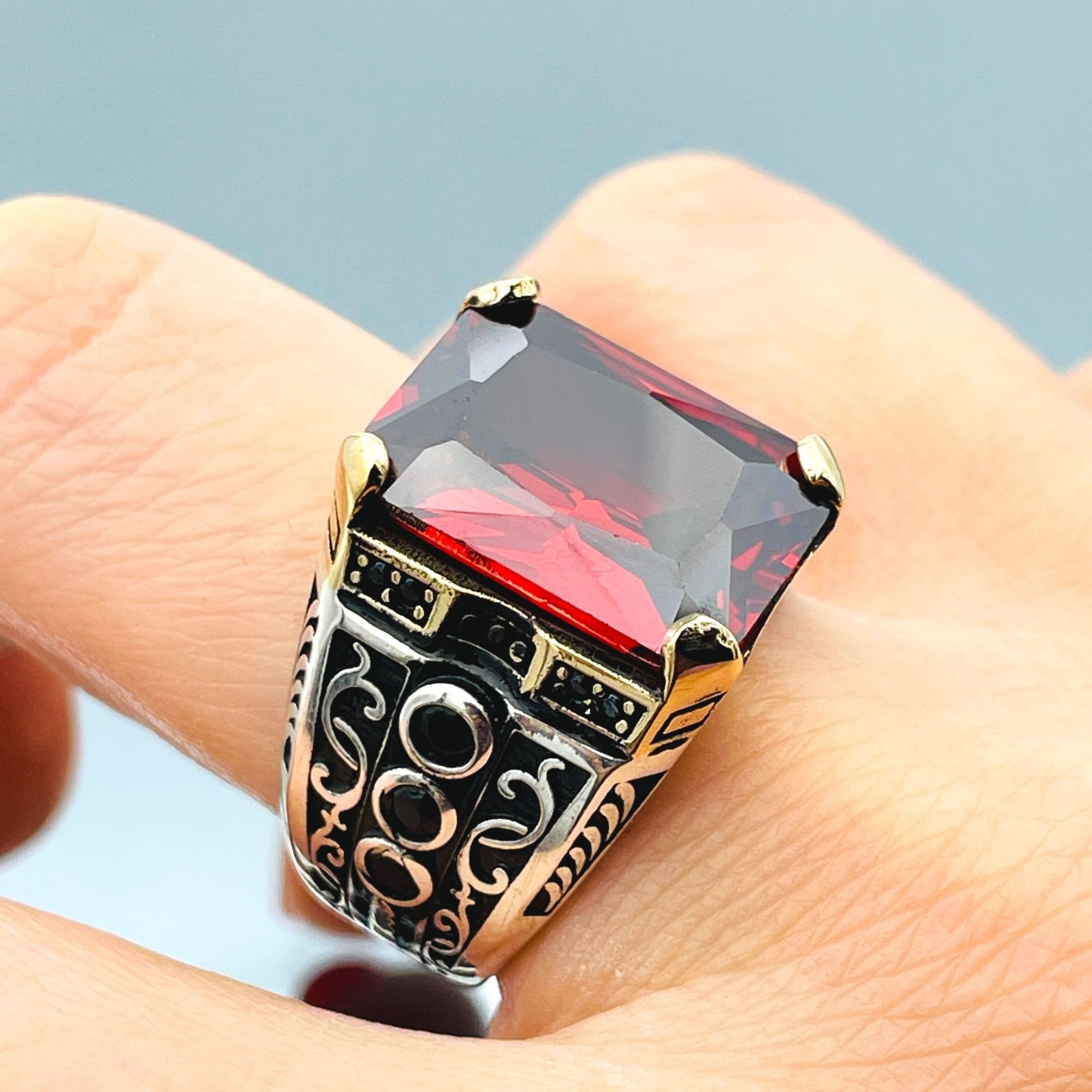 INRENG Men's Vintage Square Ruby Stone Ring - Stainless Steel Signet Biker Band With Red/Black CZ Crystals